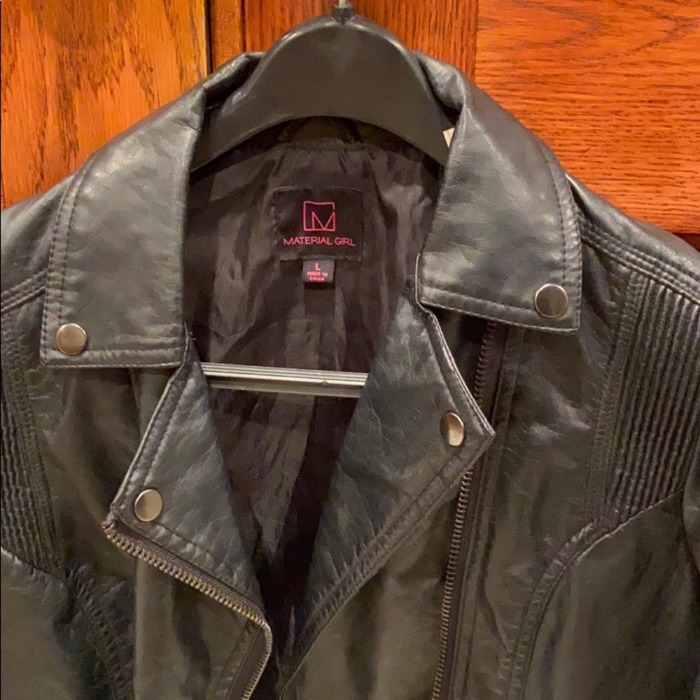 Leather Jacket! - Picture 5 of 6